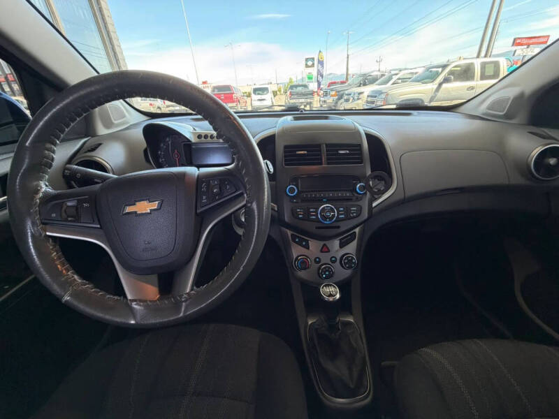 2013 Chevrolet Sonic LT Manual