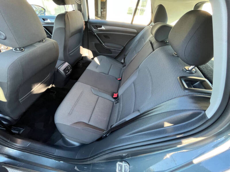 2019 Volkswagen e-Golf SE
