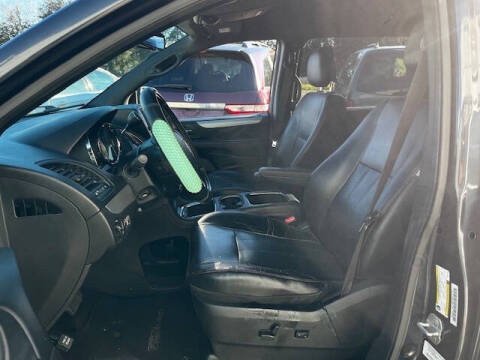 2013 Dodge Grand Caravan R/T