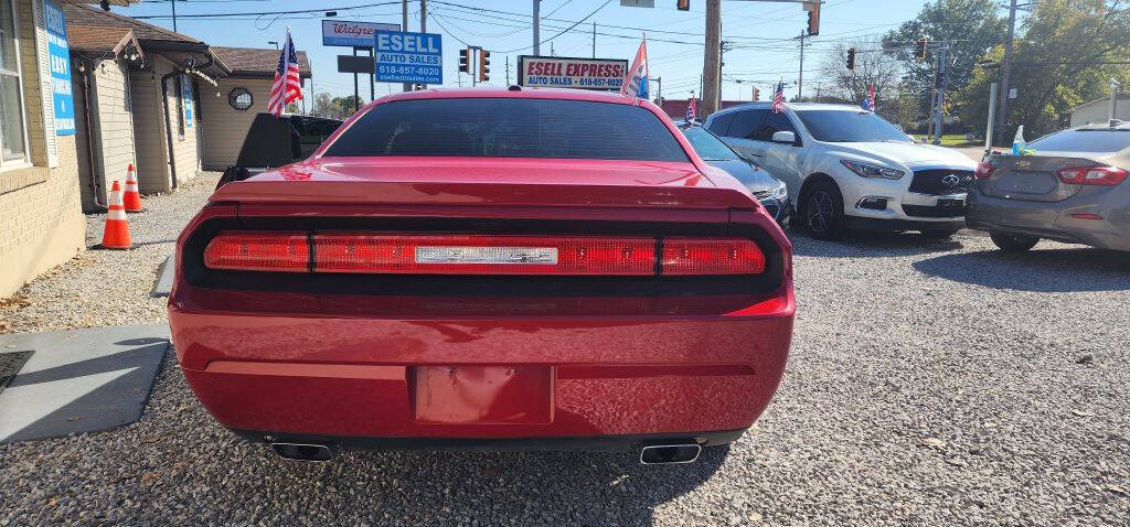 2013 Dodge Challenger for sale at ESELL AUTO SALES in Cahokia, IL