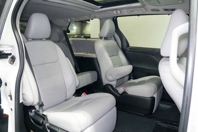 2016 Toyota Sienna