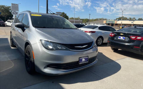 2020 Chrysler Voyager LXi