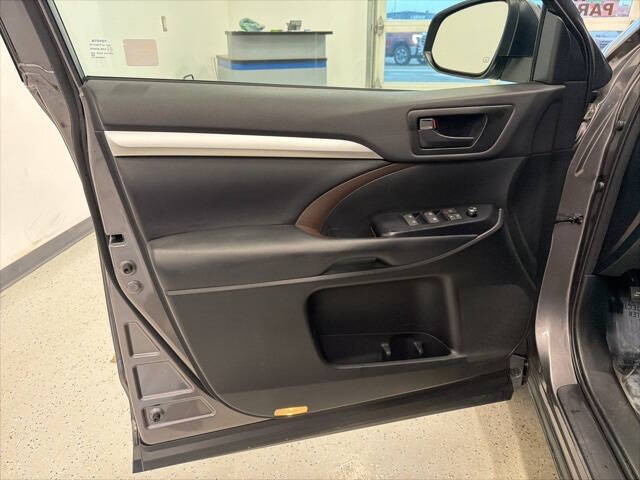 2017 Toyota Highlander LE Plus