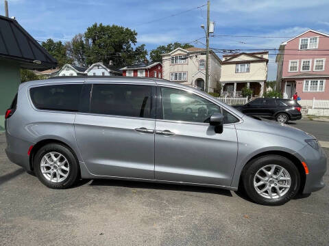 2020 Chrysler Voyager LXi