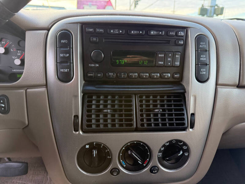 2005 Ford Explorer XLT