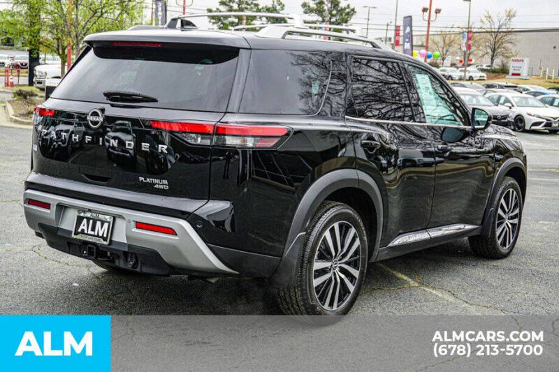 2024 Nissan Pathfinder Platinum
