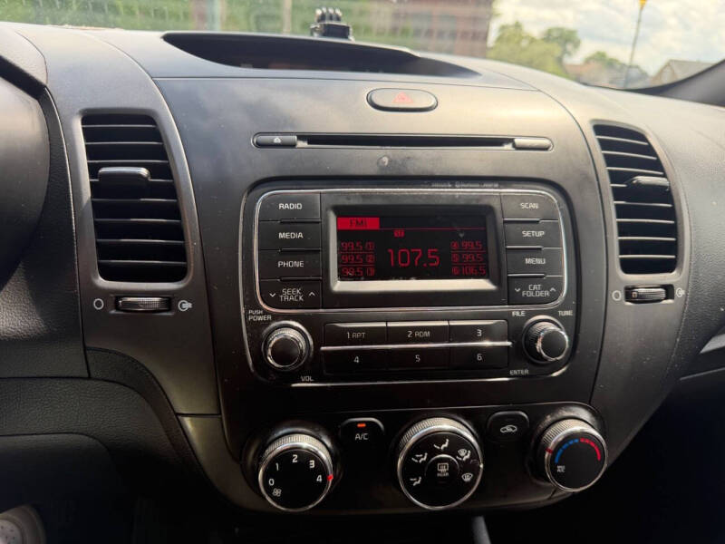 2016 Kia Forte5 LX