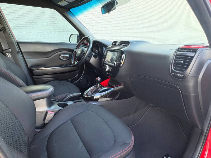 2019 Kia Soul +