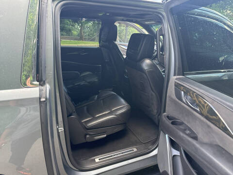 2018 Cadillac Escalade ESV Platinum