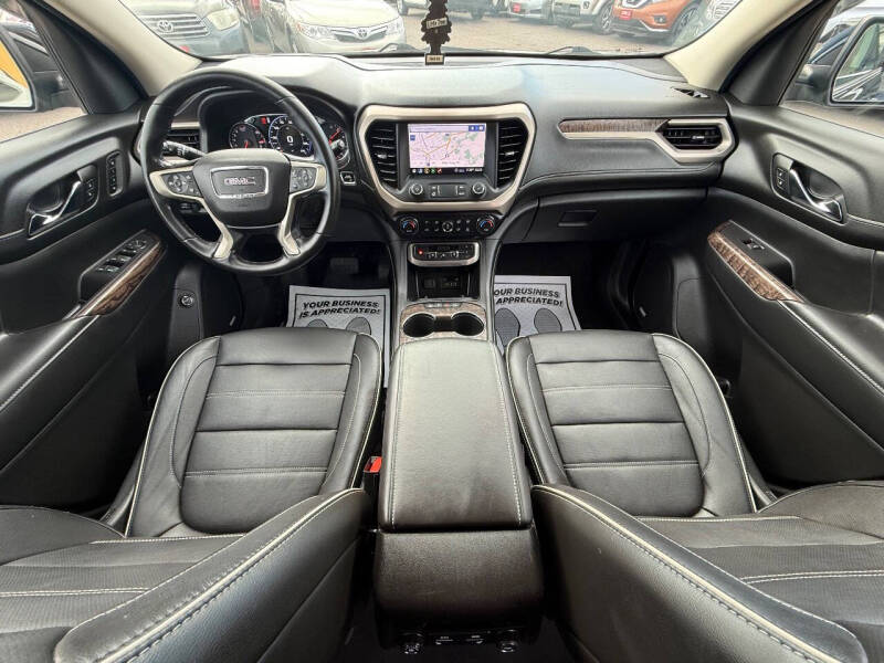 2020 GMC Acadia Denali