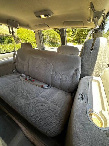 1996 Chevrolet Suburban C2500