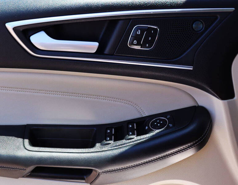 2021 Ford Edge Titanium