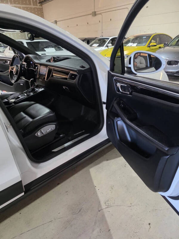 2017 Porsche Macan S