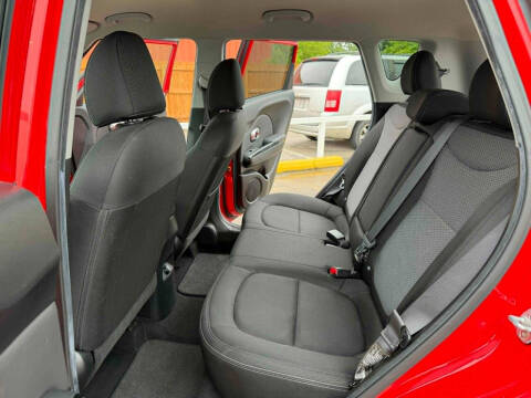 2017 Kia Soul +