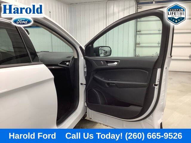 2020 Ford Edge SE