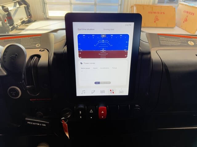 2025 Segway UT10 CREW