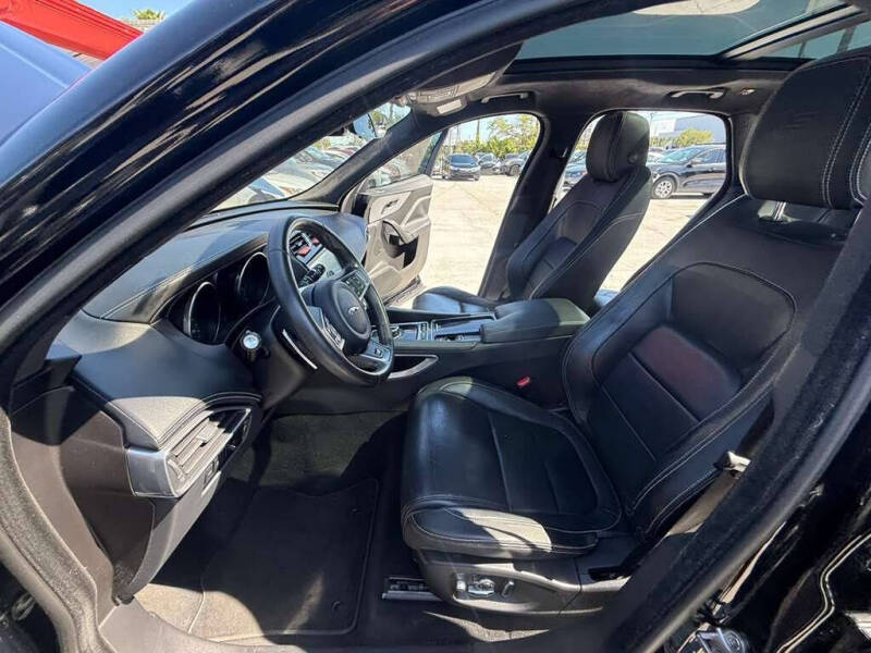 2020 Jaguar F-PACE S