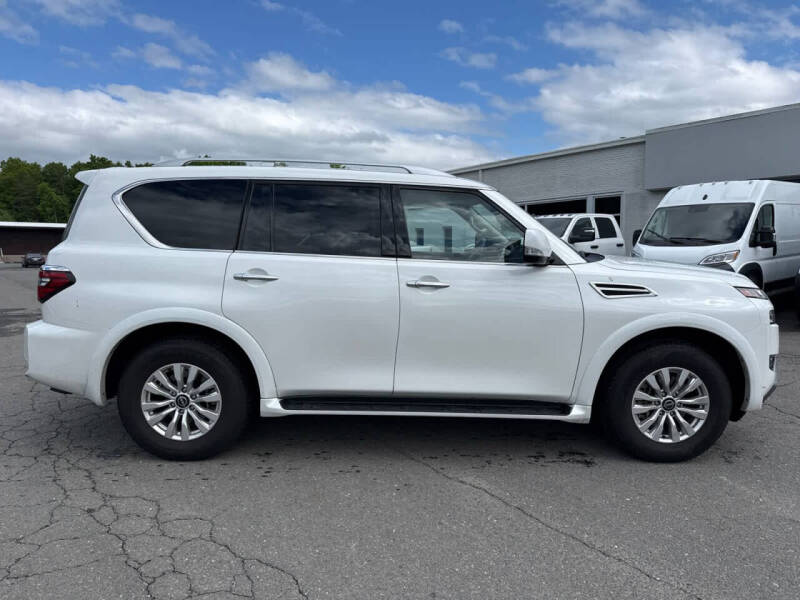 2024 Nissan Armada SV