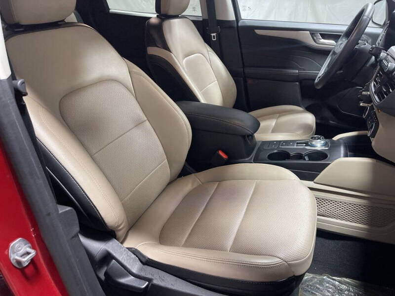 2022 Ford Escape SEL