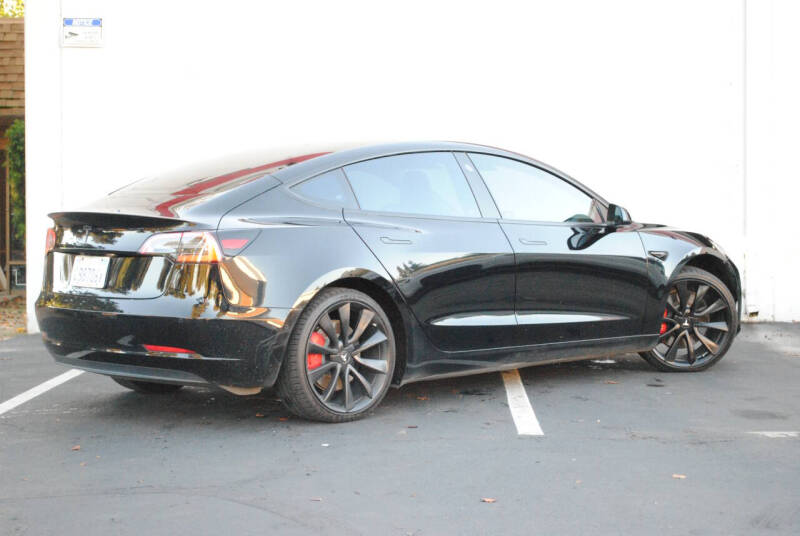 2019 Tesla Model 3 Performance