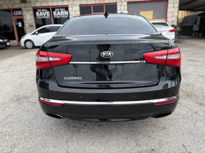 2016 Kia Cadenza