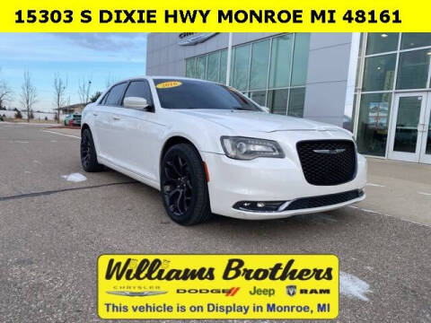 2016 Chrysler 300 S