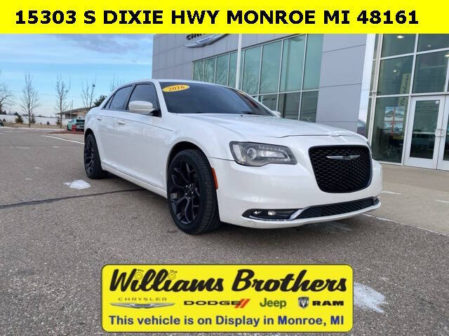 2016 Chrysler 300 S
