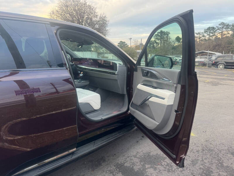 2025 Cadillac Escalade IQ Sport 1