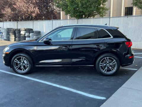 2020 Audi Q5 e quattro Premium 55 TFSI