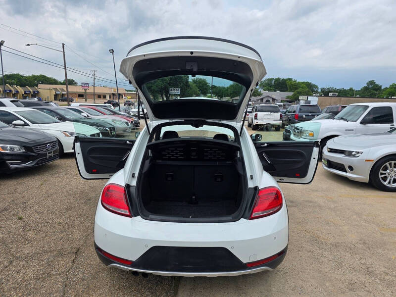 2016 Volkswagen Beetle 1.8T Dune