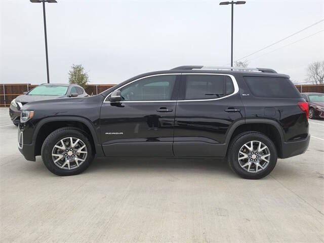 2023 GMC Acadia SLT