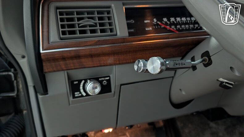 1988 Ford Crown Victoria
