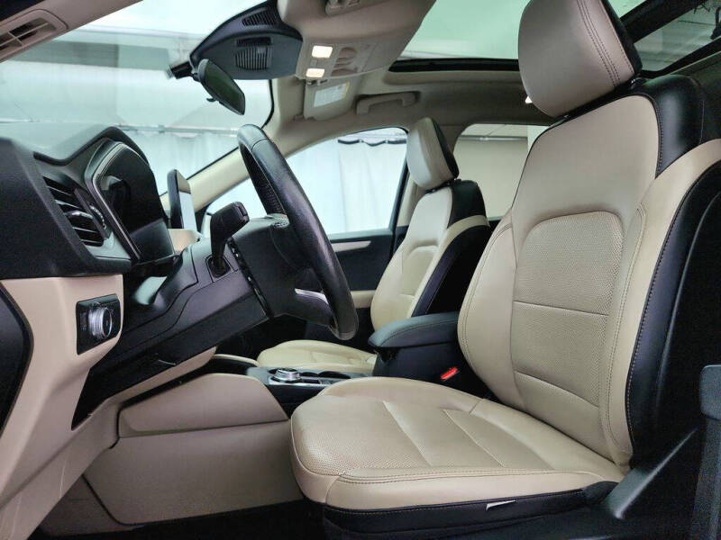 2020 Ford Escape SEL