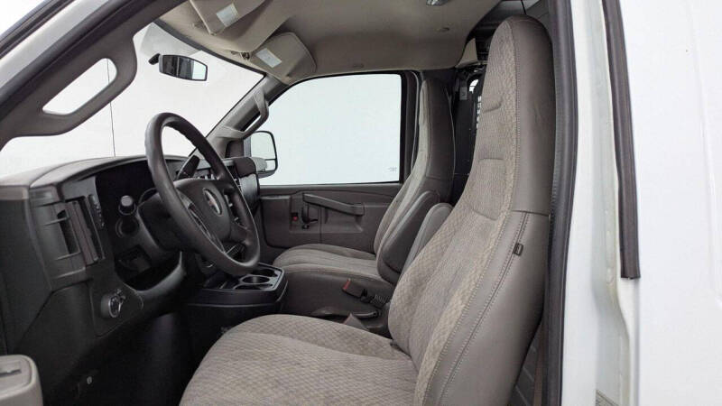 2017 GMC Savana 2500