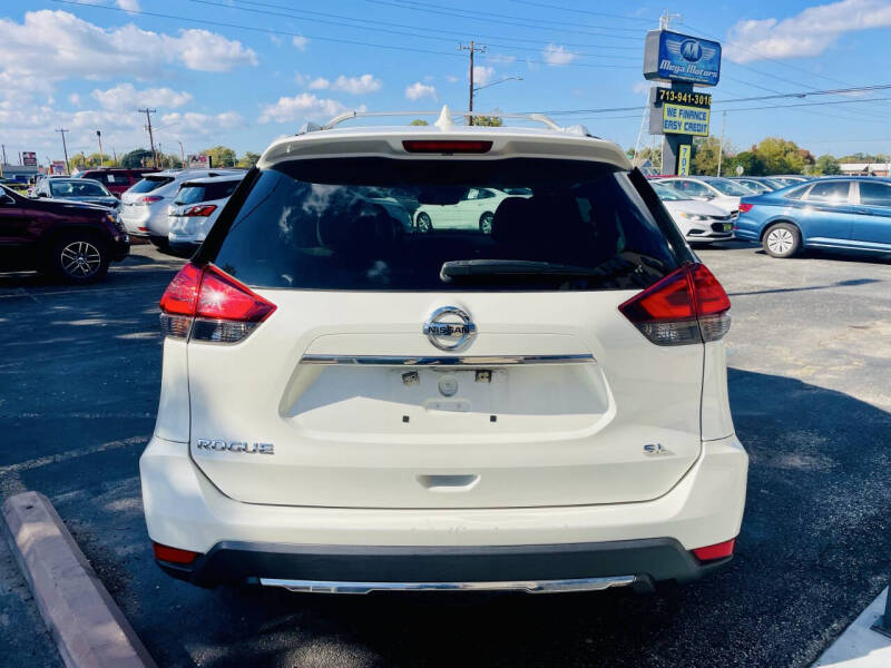 2017 Nissan Rogue SL