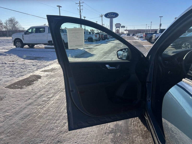 2026 Ford Escape ST-Line Select