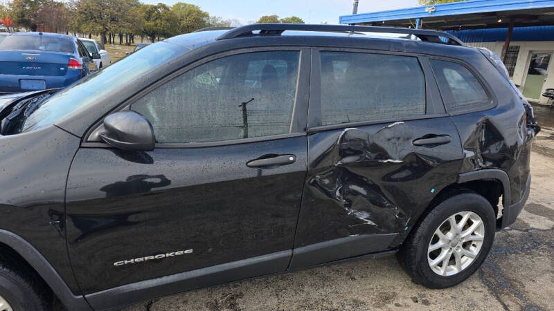 2015 Jeep Cherokee Sport