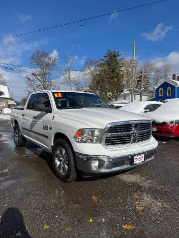 2017 RAM 1500 SLT