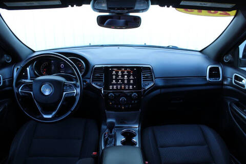 2019 Jeep Grand Cherokee Laredo E