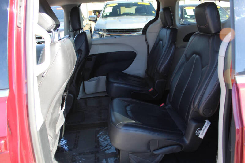 2018 Chrysler Pacifica Touring L
