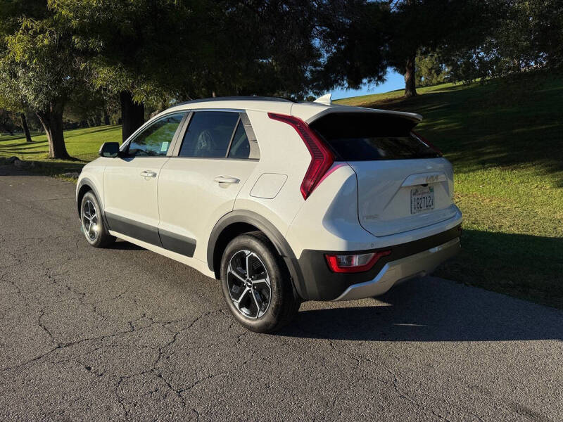 2025 Kia Niro EX