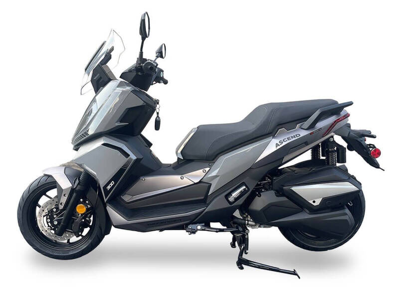 2025 Ascend Defender 300cc