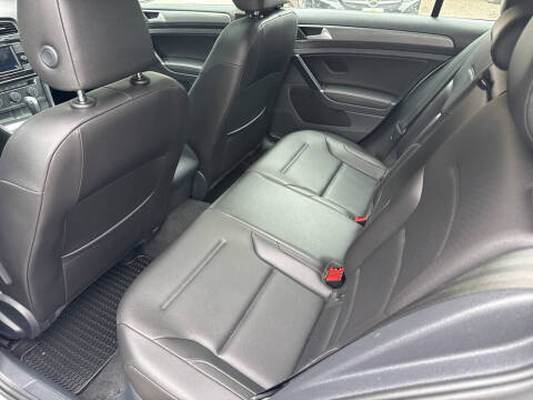 2020 Volkswagen Golf TSI
