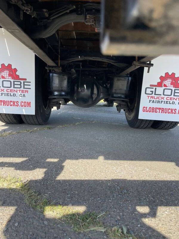 2018 Freightliner M2 106