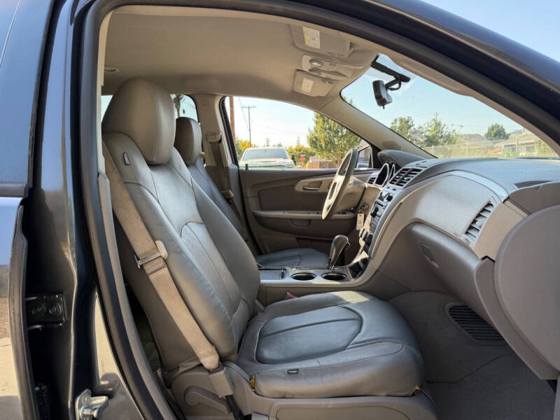 2012 Chevrolet Traverse LS