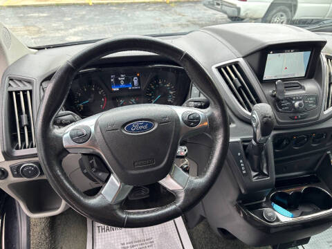 2017 Ford Transit 150 XLT