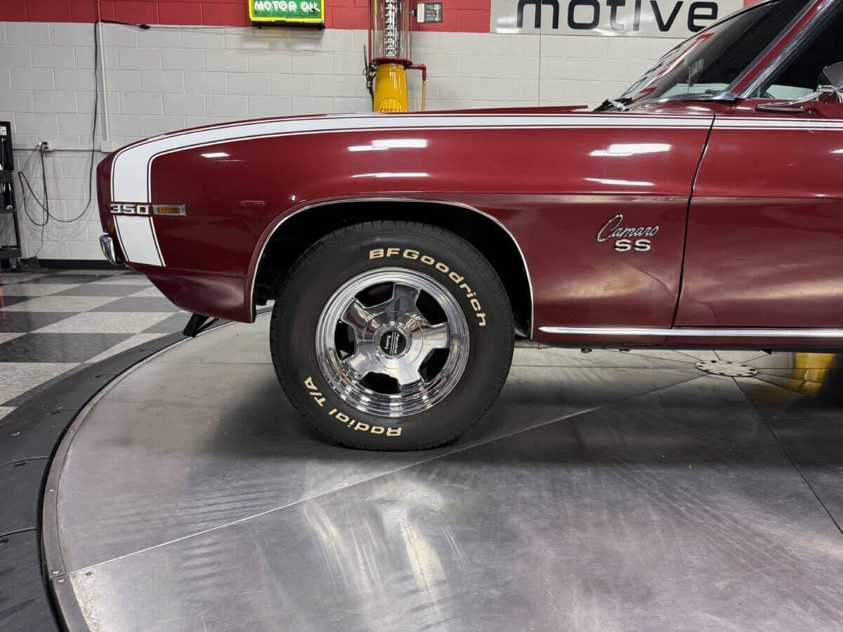 1969 Chevrolet Camaro 24