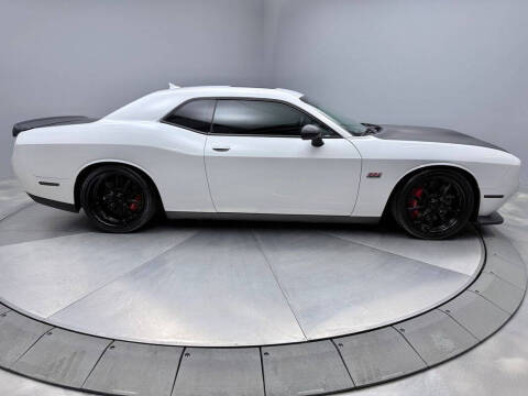 2016 Dodge Challenger SRT 392