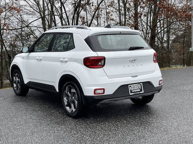 2022 Hyundai Venue SEL