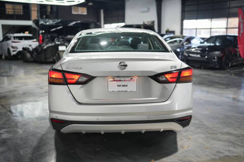 2021 Nissan Altima 2.5 SV